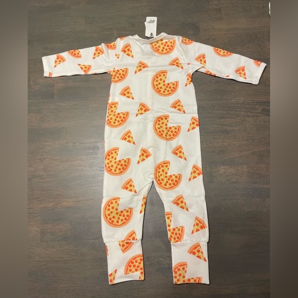 🍕NEW! • Monica & Andy • Romper and Blanket | Size: 6-9 months - Picture 6 of 9